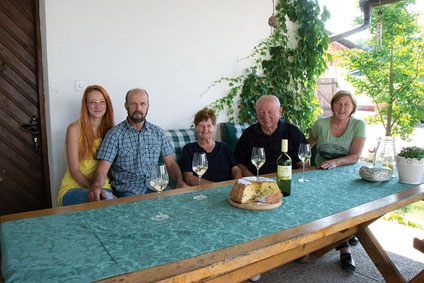 Družina Leber-Vračko kmetija_leber_vracko(3)